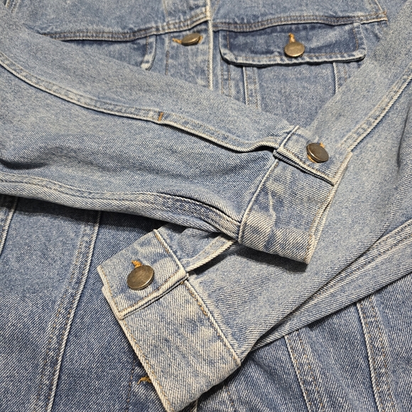 Oversized Denim Jacket - Picture 9 of 11